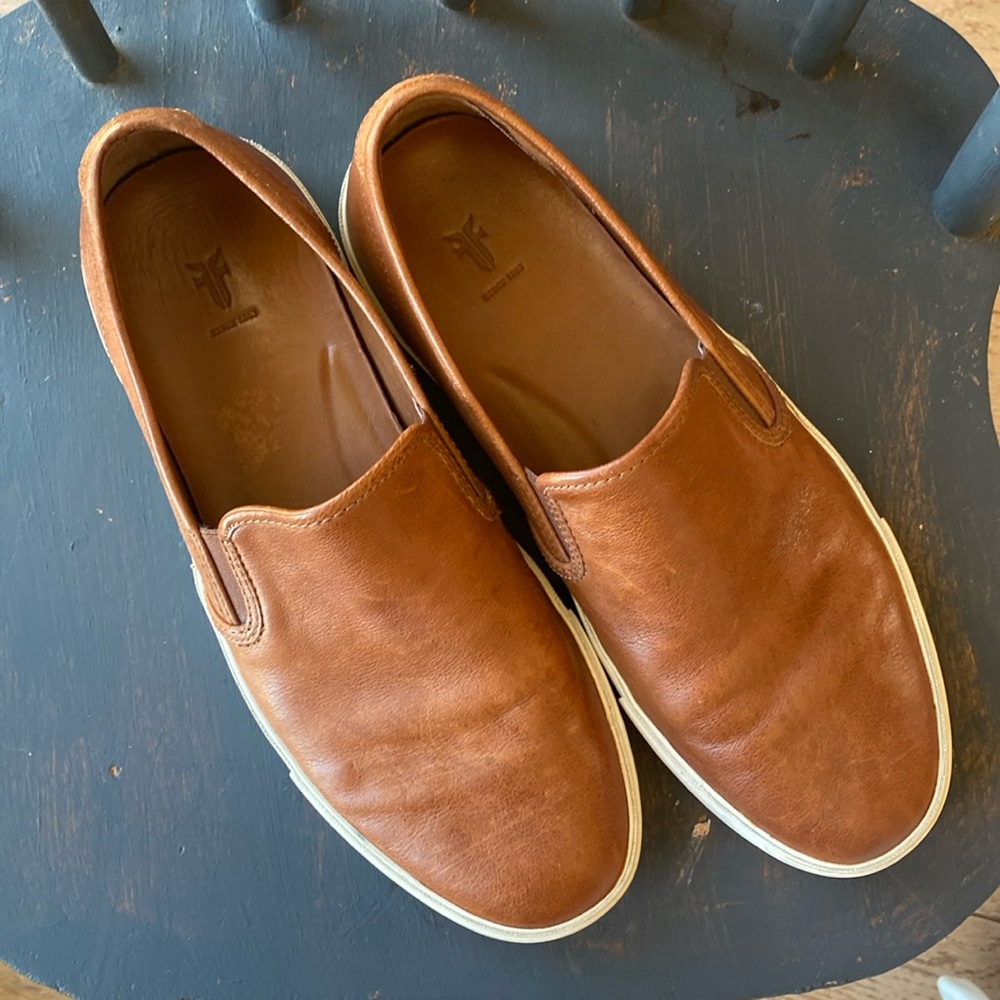 Frye leather loafer slip on. Men’s